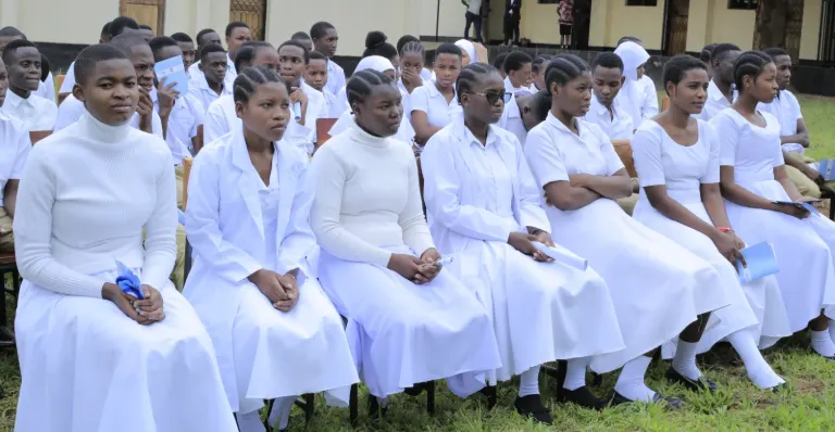 STUDENT FEMALE DOCTOR NURSE