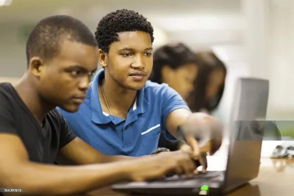 STUDENTS AND COMPUTERS 1