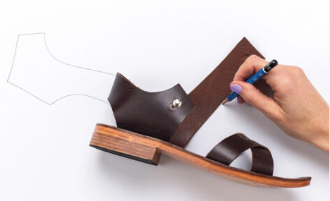 MAKING SANDAL PATTERNS - Leather Goods and Footwear